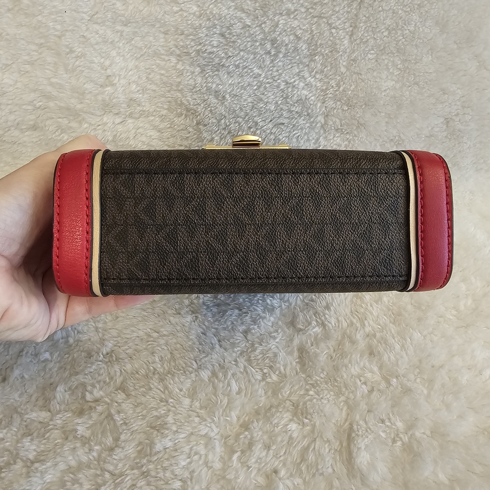 NWOT - Never Used! Michael Kors Kinsley XS Crossbody - Picture 3 of 11